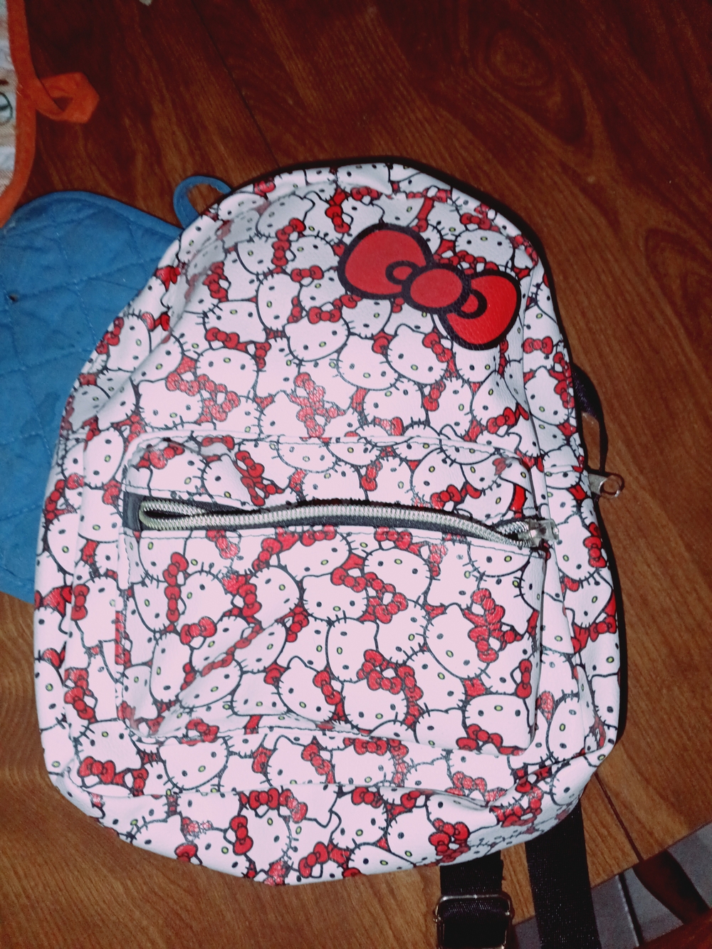 Sanrio Hello Kitty White  Backpack with Red Bow Pattern